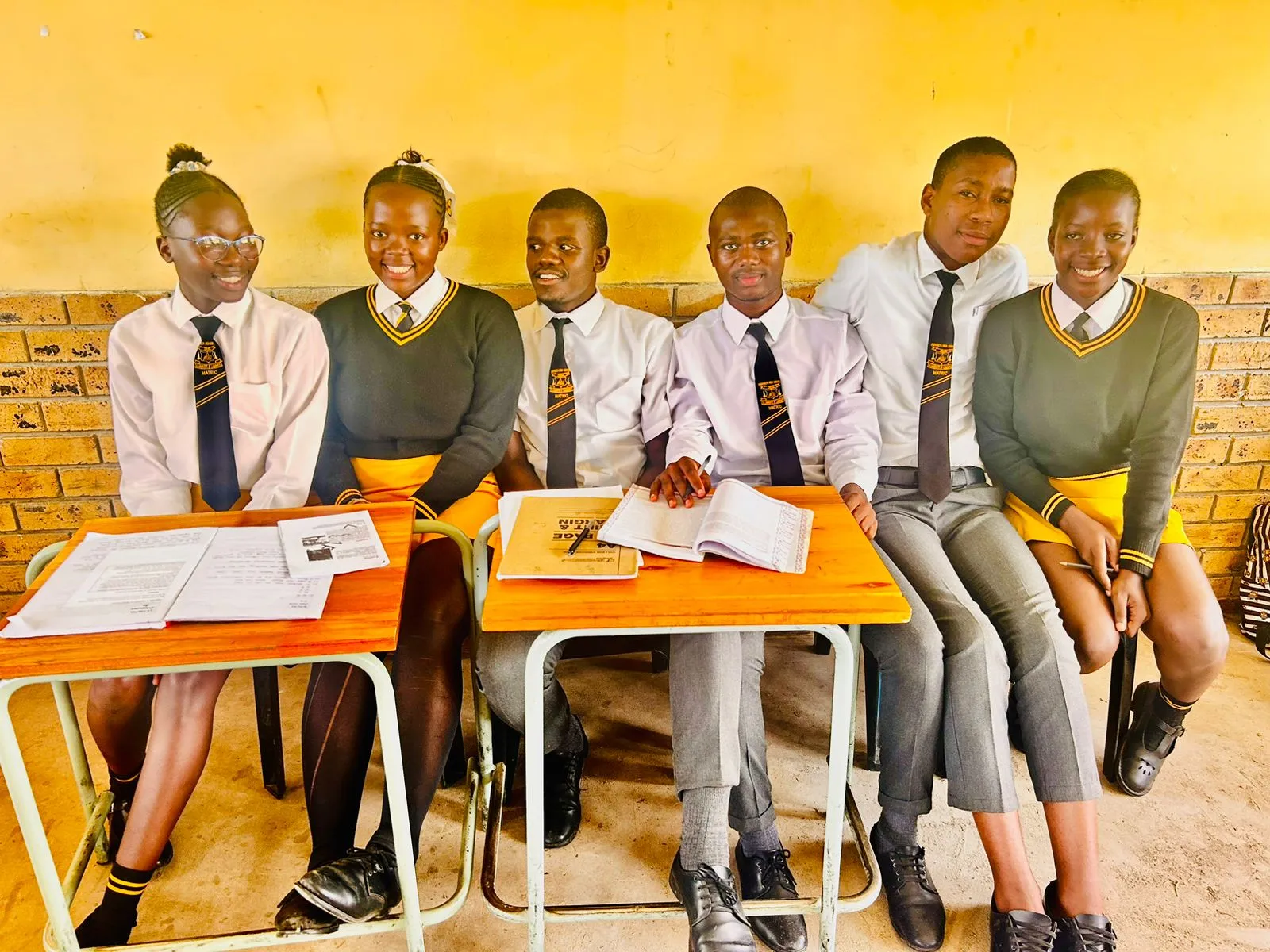 Shengeza High School - alumni
